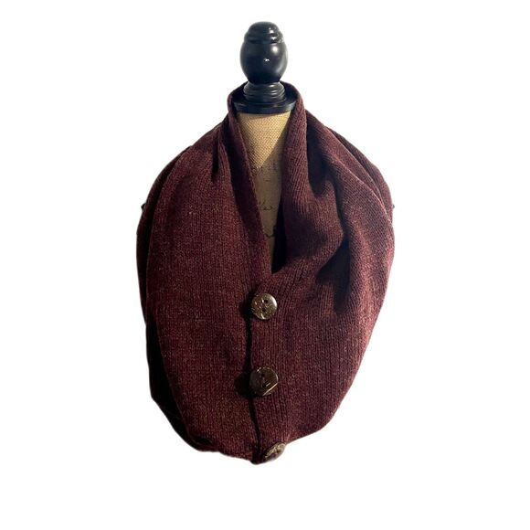 NWT‎ Mak B Wool Blend Scarf Maroon Red Button Infinity - Picture 1 of 4